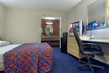 Q Lodging Extended Stay San Antonio Exterior photo