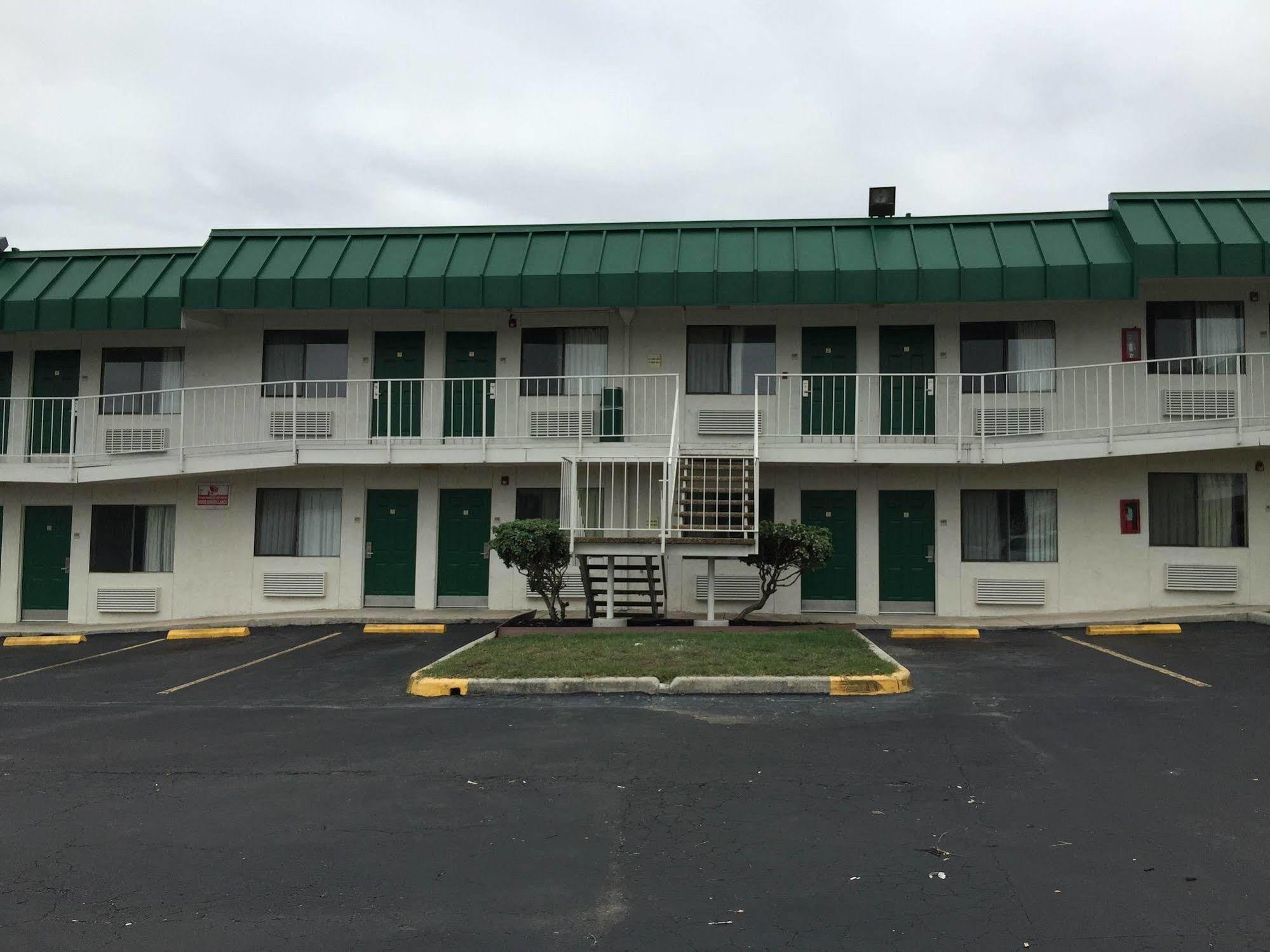 Q Lodging Extended Stay San Antonio Exterior photo